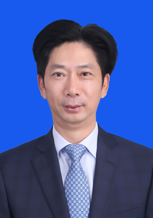 黄新华.png